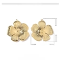 Detailed view of golden stainless steel flower pendant with 30mm height and 29mm width - VG401x3 Gold 3D Flower