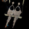 Orecchini pendenti argentati con nappine di strass scintillanti e design a goccia d'acqua - 56-Perno in Argento-Argento-Nappa Lunga Con Strass Completi