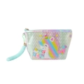 Detalle macro del neceser de unicornio en PVC iridiscente con purpurina y colgante suave - Verde