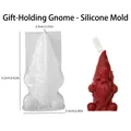 Silikonform für DIY Weihnachtszwerg-Kerzen, Maße 9,2 cm Höhe und 5,3 cm Breite - Zwerg mit Geschenk