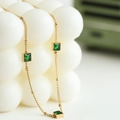 Elegant 18K gold plated necklace with three square green zircons on a fine chain - Gold with Green Gemstone