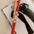 Cintura sottile in pelle rossa da donna con fibbia dorata decorata con eleganti perle - Rosso