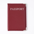 Protège-passeport en cuir PU rouge foncé avec lettrage argenté et coins métalliques - Marron