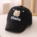 Detalle del bordado de conejo y letras blancas Stella en una gorra de algodón negra - 52cm (Recomendado 3-8 Años) / Negro