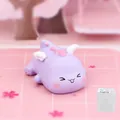 Schattig paars dinosaurus auto-ornament in PVC box, zachte pastelkleurige dashbord decor - PVC Box Verpakking / Paars - Liggende positie (Generatie 2 Mini)