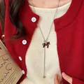 Collana lunga con ciondolo a cavallo rosso intenso, catena argento e stella - Collana regolabile con ciondolo a stella a forma di pony marrone - circonferenza circa 66 cm