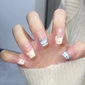 Unghie finte french blu e bianche con strass e glitter di forma trapezoidale lucida - Riflesso Radiante (BY1471) / Stile Colla per Fototerapia