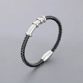 Bracciale in pelle intrecciata nera con chiusura magnetica in argento e metallo - Argento (KB180735-JR)