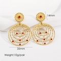 Détail de la taille des boucles d'oreilles bohèmes en or 14K avec pierres colorées, 35mm - Agate Rouge - Zirconia Rouge