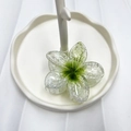 Pinza per capelli a forma di plumeria verde traslucida con glitter per acconciature da mare - 8cm / Verde Fiocco di Neve