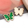 Goldene Schmetterlingsanhänger mit grünem Emaille und Streifentextur für DIY-Schmuck - Dunkelgrüner Schmetterling (12x11 mm)