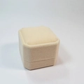 Single beige velvet jewelry box with rounded edges for rings or stud earrings - Beige