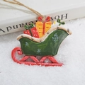 Pendaglio natalizio slitta verde retrò nordico con scatole regalo e corda rustica - Slitta con Sacco di Regali
