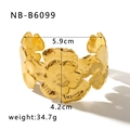 Dettaglio del bracciale rigido floreale placcato oro 18K con misure del prodotto - Stile Floreale Multistrato (NB-B6099)