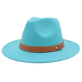 Détail de chapeau fedora en feutre bleu sarcelle avec ceinture en cuir brun et boucle d'or - M(56-58cm) / Bleu lac