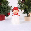 Detalle de ángel de Navidad de peluche con gorro de punto rojo y barba de pelo sintético - Colgante de niño de pelo largo