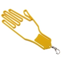 Vista macro del tendiguanti da golf giallo a forma di mano con clip metallica per appendere - Giallo