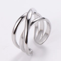 Anello multistrato argento regolabile con finitura lucida e design incrociato a forma di X - US 6 / Stile Linea a S / Color Acciaio