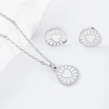 Set gioielli in acciaio inox con ciondolo a goccia e orecchini a lobo con cuore bianco - Acciaio-Bianco