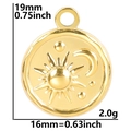 Makro-Detail des 18k vergoldeten Sonnen-Mond-Anhängers mit exakten Maß- und Gewichtsangaben - Sonne Mond Stern - Gold
