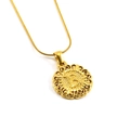 Collana in acciaio al titanio dorato con ciondolo tondo a rilievo lettera E su catena snake - Lettera E
