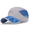 Berretto sportivo in mesh grigio e blu a rapida asciugatura con logo 'sports' - Regolabile / Grigio chiaro
