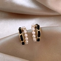 Elegante vergoldete Kettenohrringe mit schwarzem Samt und glänzenden Perlen - Gold Lederkette Perle Hoop Stil (E5638)