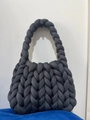 Borsa a mano in maglia grossa fatta a mano in spesso filato di cotone grigio antracite - Grande (33*24cm) / Grigio Scuro (Finito)