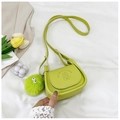 Mini sac à bandoulière vert avec gaufrage dessin animé et porte-clés peluche - vert clair