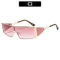 Occhiali da sole futuristici in metallo dorato con lenti rosa sfumate e montatura Shield - Rosso