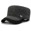Cappello piatto invernale da uomo in tweed grigio con paraorecchie e placca in metallo - Regolabile / Etichetta M Grigio