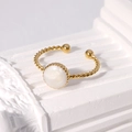 Vintage 18K gold plated stainless steel twisted open ring with a central white pearl inlay - Open Style (JR526) / Pearl White