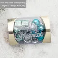 Set di ornamenti natalizi blu e argento con palline e scritta Merry Christmas - Blu