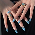 Faux ongles ballerine bleus style français avec perles et strass sur forme cercueil - Style Perle Strass Français Bleu Clair (JP1569)