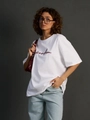 Oversize-T-Shirt aus weißer Baumwolle mit rotem Freedom-Schriftzug in minimalistischem Stil - S / Weiß