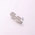 Pendientes de aro en forma de C plateados con pavé de circonitas cúbicas brillantes - Pequeño / Plateado