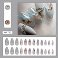 24 faux ongles bleu clair effet marbré avec feuilles d'or et forme en amande - 24 Pièces/Boîte avec Colle / Style Marbre Bleu Brume 3D (W1762)