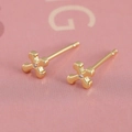 Orecchini a perno a croce placcati oro 18K con piccoli zirconi scintillanti - EM12-4 Croce con Zirconia Singola