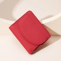 Petit portefeuille rouge en cuir grainé pour femme avec rabat incurvé élégant - Rouge