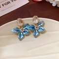Elegant vintage blue enamel flower earrings with white pearls and gold metal finish - 3D Floral Pearl Stud Silver Earring Post - Gold Blue (55#)