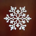 Ornamento natalizio a fiocco di neve in plastica bianca da 10cm con design traforato - Tipo Corallo / Bianco