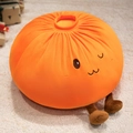 Schattig oranje bao bun knuffelkussen met lachend gezicht en bruine pootjes - Pompoenoranje / 28cm
