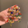 Orecchini a fiore fatti a mano con petali di vetro colorato e foglie di resina in mano - Perno in argento 925 / Orecchini a nappa con fiori colorati