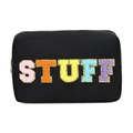 Schwarze Kulturtasche aus Nylon mit bunten STUFF-Chenille-Patches für Reiseutensilien - 5 Buchstaben STUFF / Schwarz