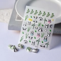 Autocollants ongles panda et bambou effet 3D présentés sur une plaque d'essai - Style Panda Couronne Café (TS-132)