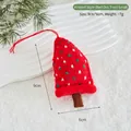 Piccolo albero di Natale in maglia rossa con punti colorati e cordino per appenderlo - Albero Rosso a Pois in Maglia (Piccolo)