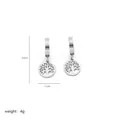 Vue détaillée de boucles d'oreilles en acier inoxydable avec charmes Arbre de Vie et dimensions - Arbre de vie / Argenté