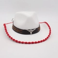 Chapeau de cowboy en feutre blanc avec bord surpiqué rouge et bandeau tête de taureau - Blanc Bordure Rouge (Décor Tête de Taureau en Métal)