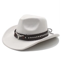 Detailansicht weißer Cowboyhut mit braunem Lederband und silbernem Stierkopf-Logo - M (56-58cm) / Milchweiß Wildlederoptik