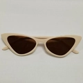Retro cat eye sunglasses in cream beige frame with dark brown lenses for women - Off-white Frame Dark Brown Lens
